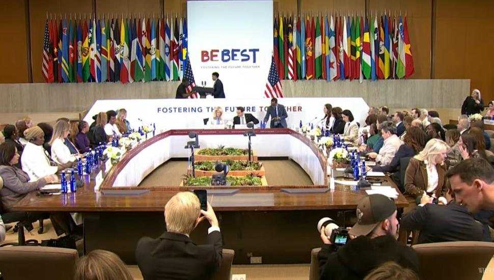 Mirabela Grădinaru, laude pentru Melania Trump la Washington: “Aștept cu nerăbdare să colaborăm” 1055730