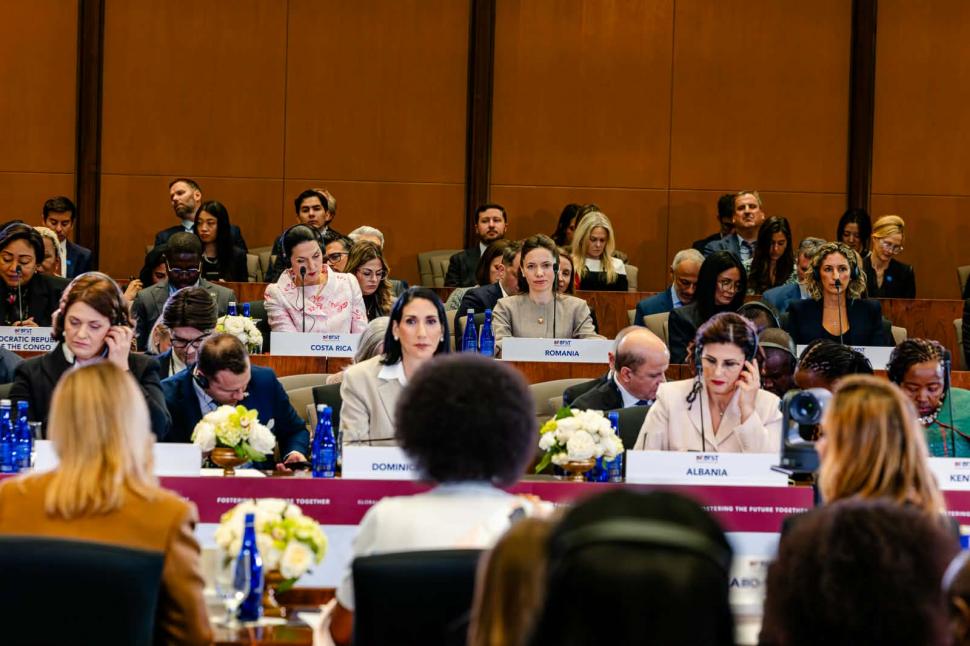 Mirabela Grădinaru, laude pentru Melania Trump la Washington: “Aștept cu nerăbdare să colaborăm” 1055748