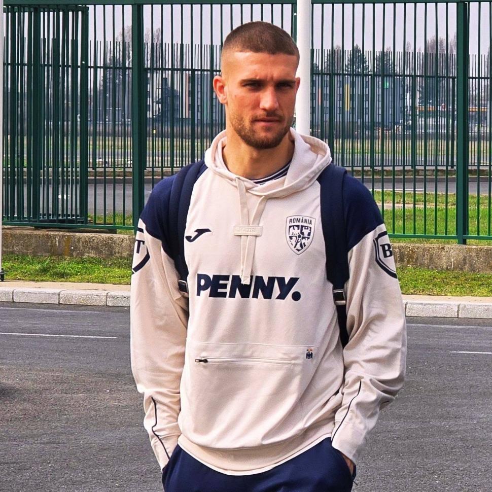 Lotul României a plecat spre Istanbul pentru barajul cu Turcia din Cupa Mondială 2026. „Plecăm încărcați cu încrederea unei națiuni” 1055867