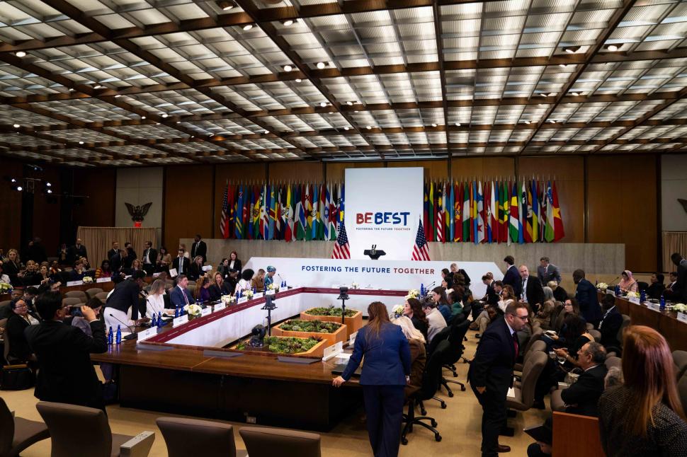 Mirabela Grădinaru, alături de Brigitte Macron și de Olena Zelenska la Casa Albă 1056148