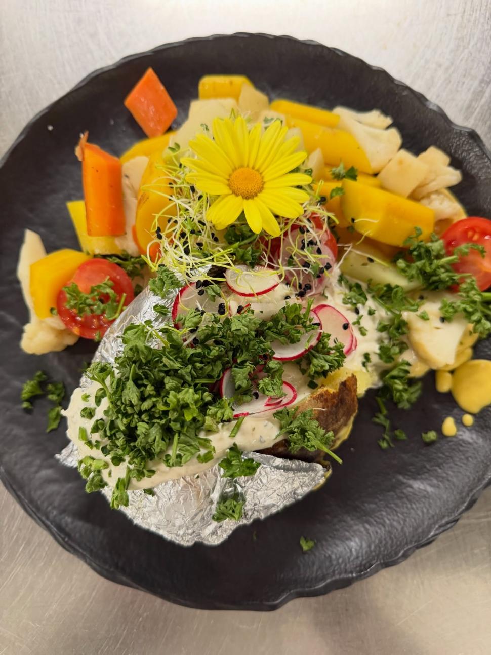 Se oferă recompensă de 100.000 de euro pentru cel care găsește un cumpărător pentru un hotel din Elveția. Proprietarul explică motivul 1055967