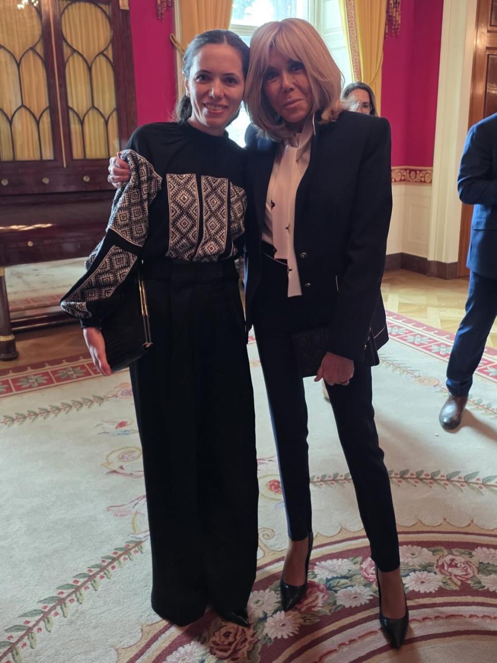 Cine este creatoarea de modă care a îmbrăcat-o pe Mirabela Grădinaru la summitul Melaniei Trump 1056219