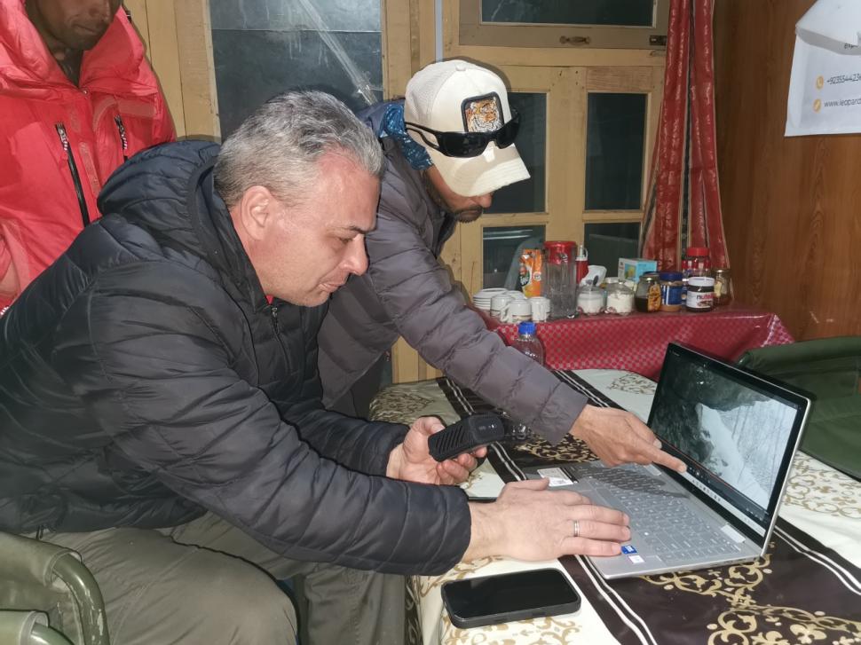 Cum au găsit niște români din Cluj ”sfantul Graal” din munții Pakistanului: S-a aprins ceva, o lampă. Și am știut că trebuie să-i caut 1054795