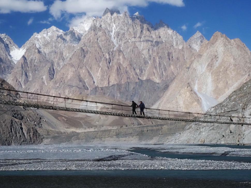 Cum au găsit niște români din Cluj ”sfantul Graal” din munții Pakistanului: S-a aprins ceva, o lampă. Și am știut că trebuie să-i caut 1054843