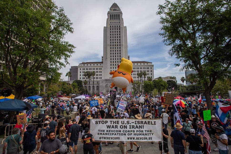 Proteste masive anti Donald Trump în SUA și Europa. Bruce Springsteen le-a cântat protestatarilor "No Kings". Violențe în Los Angeles 1056776