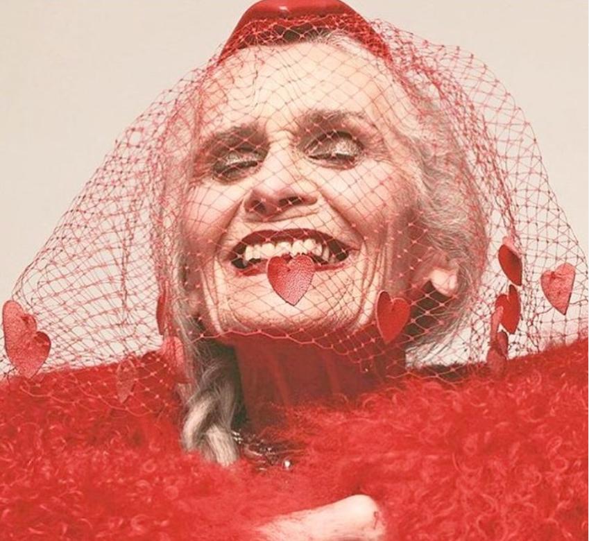 A murit cel mai în vârstă model în activitate din lume. Daphne Selfe avea 97 de ani  1057004