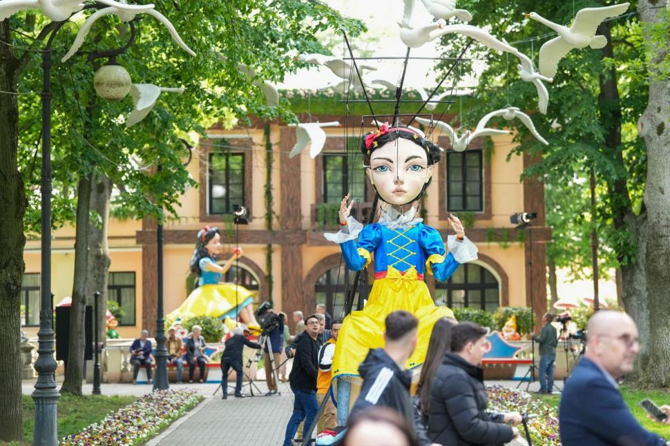 Se deschide Târgul de Paște 2026 de la Craiova. Imagini de poveste cu Parcul „Nicolae Romanescu”, în care va avea loc 1057110