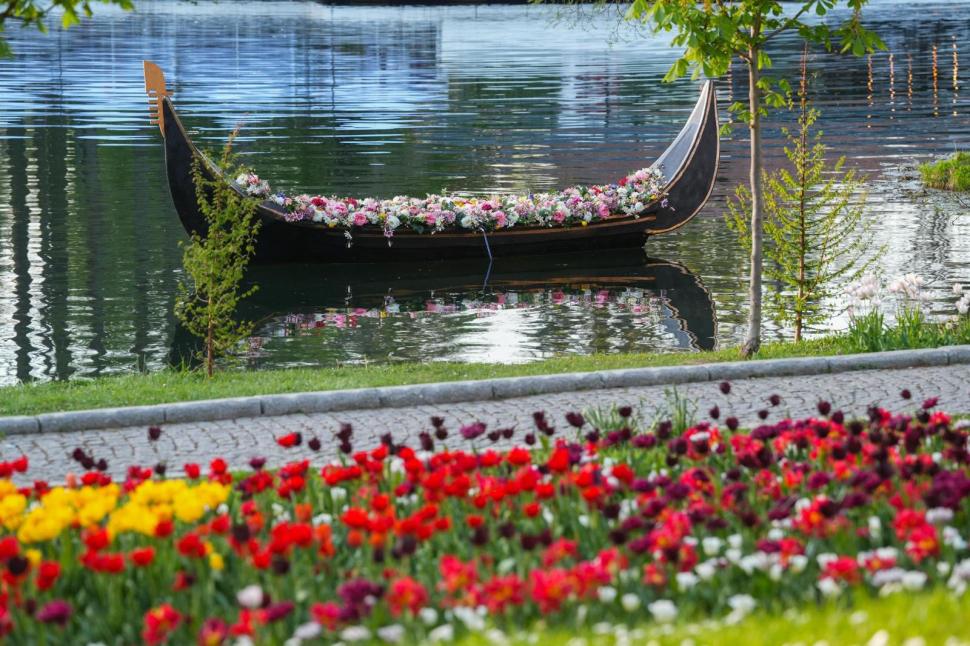 Se deschide Târgul de Paște 2026 de la Craiova. Imagini de poveste cu Parcul „Nicolae Romanescu”, în care va avea loc 1057112