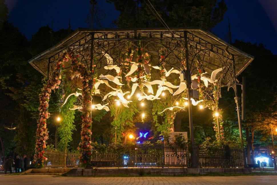 Se deschide Târgul de Paște 2026 de la Craiova. Imagini de poveste cu Parcul „Nicolae Romanescu”, în care va avea loc 1057131