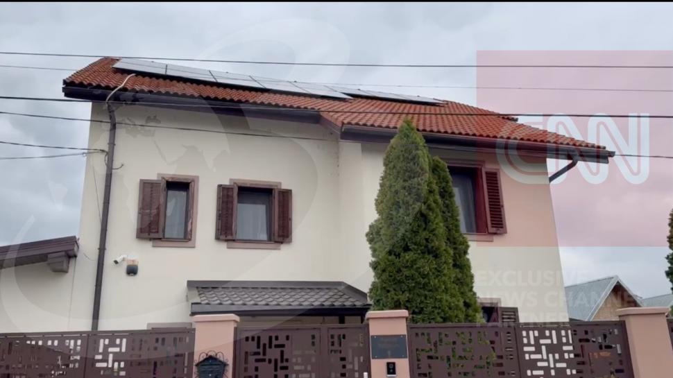 Cum arată cutiile pline cu bani găsite în casă la fostul șef de cabinet al lui Grindeanu: Procurorii DNA au numărat sute de mii de euro 1057390