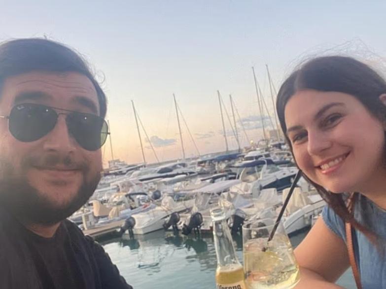 Doi soți care nu mai făceau față ratelor au renunțat la tot și au cumpărat o casă total renovată în Italia, care a costat cât o mașină 1057370