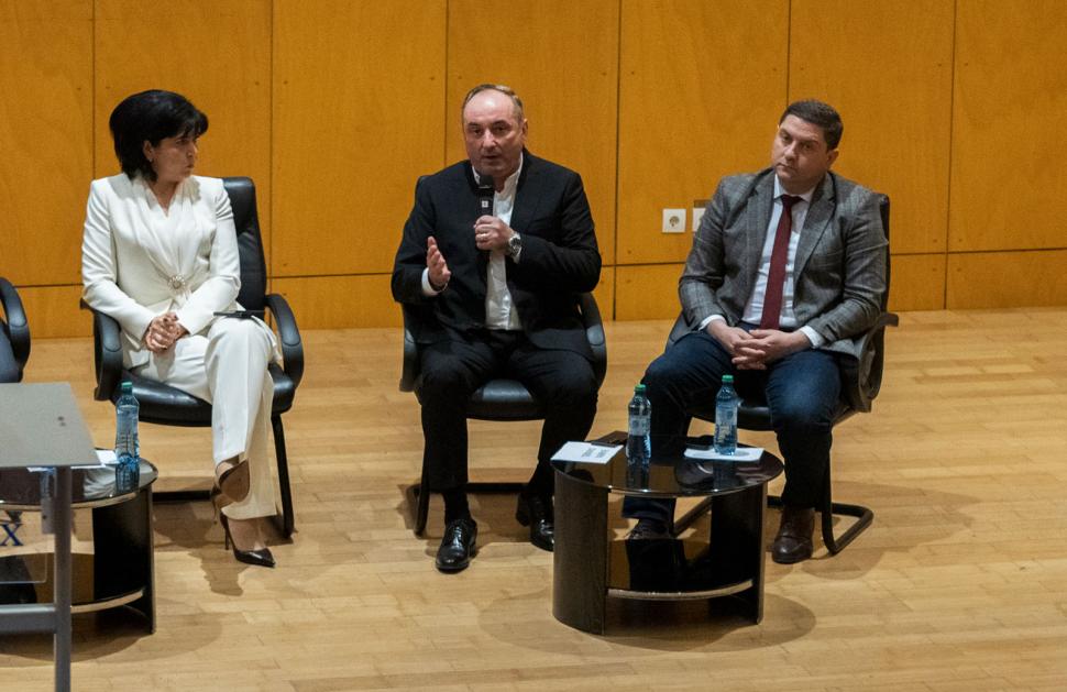 PSD Neamț vrea ca partidul să rămână la guvernare, dar fără Ilie Bolojan, în funcţia de premier al României 1057228