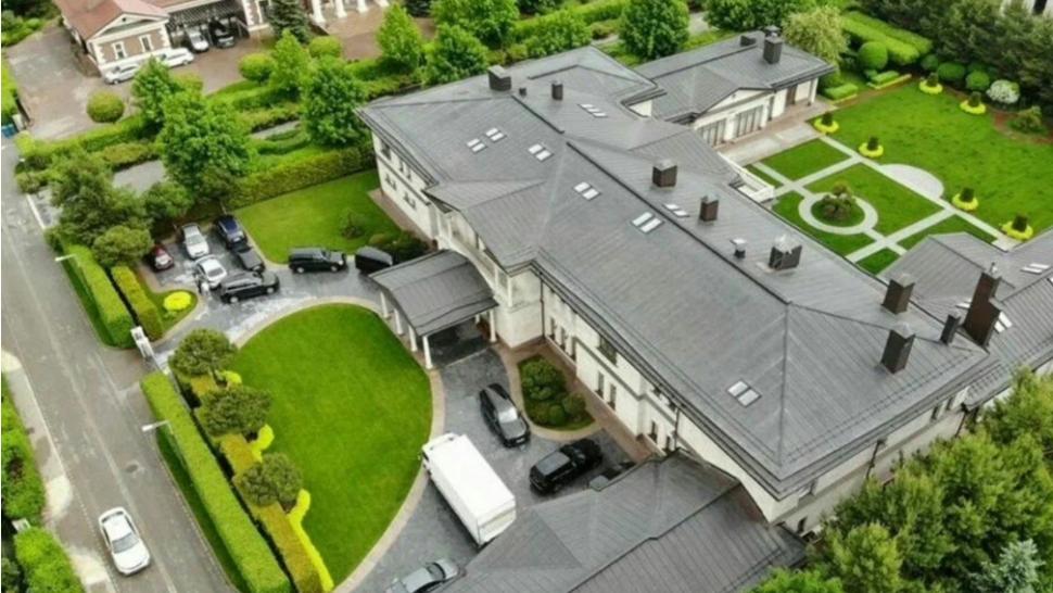 Cel mai scump palat de lângă Moscova îi aparține, de fapt, unui ucrainean - „Spionul lui Putin”. Se închiriază cu 120.000 $/ lună 1057608