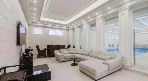 Cel mai scump palat de lângă Moscova îi aparține, de fapt, unui ucrainean - „Spionul lui Putin”. Se închiriază cu 120.000 $/ lună 1057614