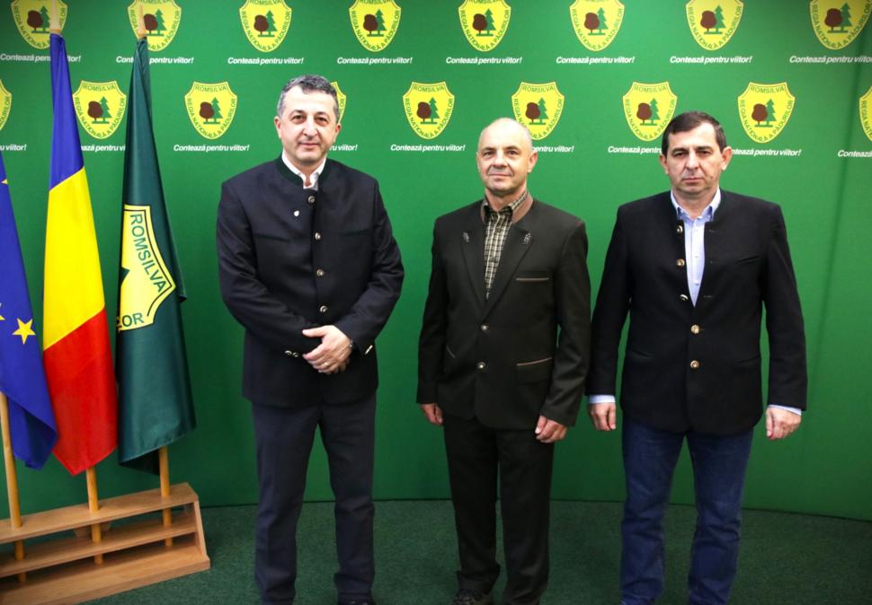 El este Aurel Frandeș, pădurarul care le-a găsit pe Melisa și Rebeca, fetițele de 4 și 5 ani dispărute de acasă: Romsilva l-a premiat 1057666