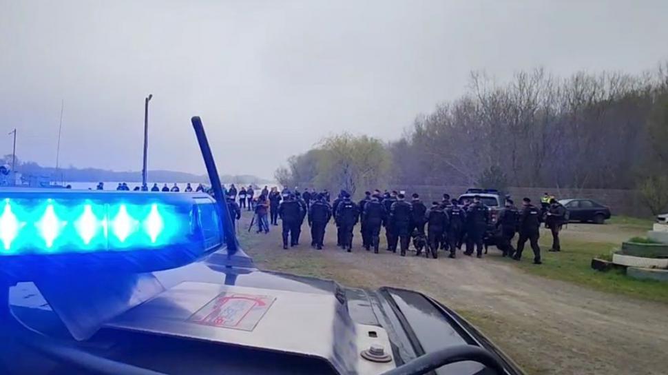 Sea Shield 2026: Militarii români repetă scenariul invaziei ruse la gurile Dunării. Imagini cu vedeta blindată Posada în timp ce trage 1057953