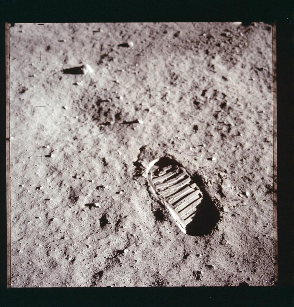 Câți oameni au ajuns pe Lună până acum. Și de ce unii cred că aselenizarea a fost falsificată 1058783