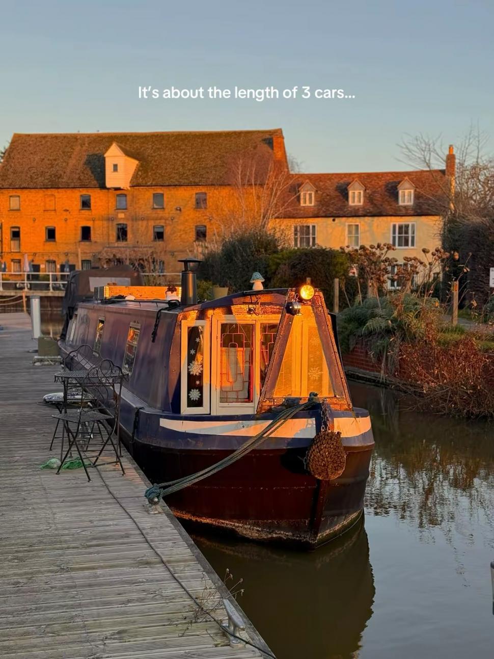 O femeie spune că cea mai bună idee din viața ei a fost să se mute pe o barcă. Ce economii face și ce a reușit să facă cu banii 1058678