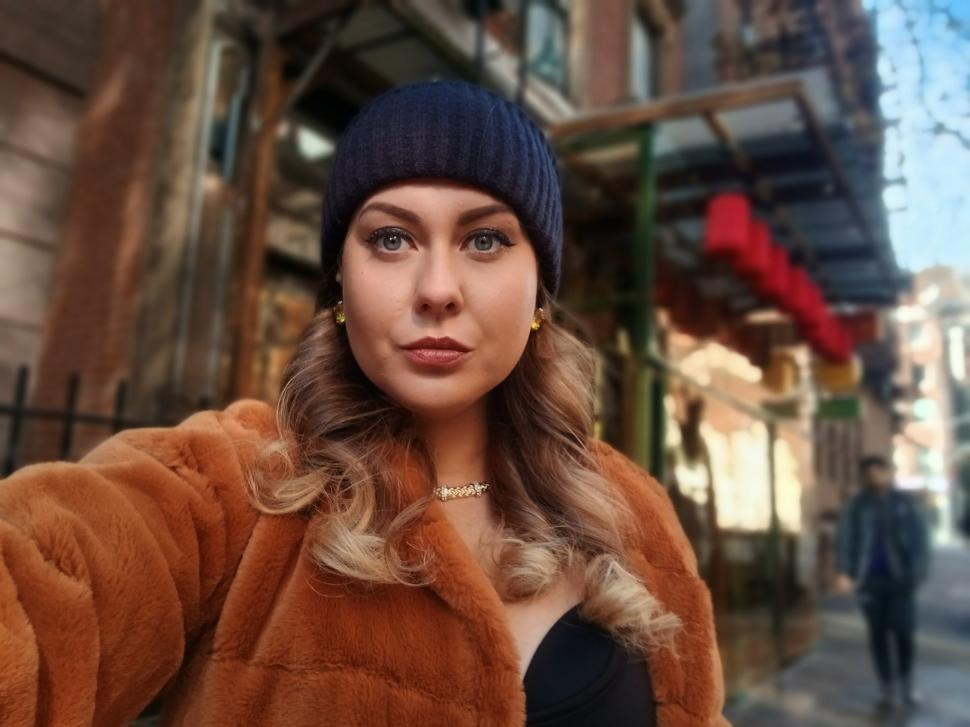 Spioana trimisă de ruși la New York s-a îndrăgostit de o americancă ce s-a dovedit a fi o agentă de contrainformații ucraineană 1058715