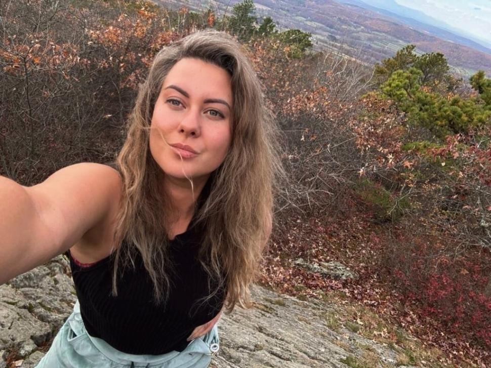 Spioana trimisă de ruși la New York s-a îndrăgostit de o americancă ce s-a dovedit a fi o agentă de contrainformații ucraineană 1058718