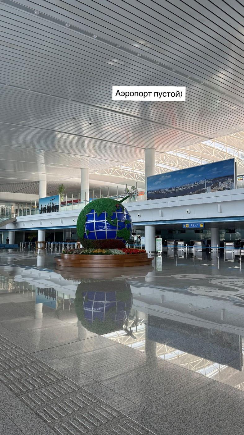 Nu e aproape nimeni în avion. Rușii nu vor să viziteze Coreea de Nord, cursele subvenționate de la Moscova spre Phenian sunt goale 1059423