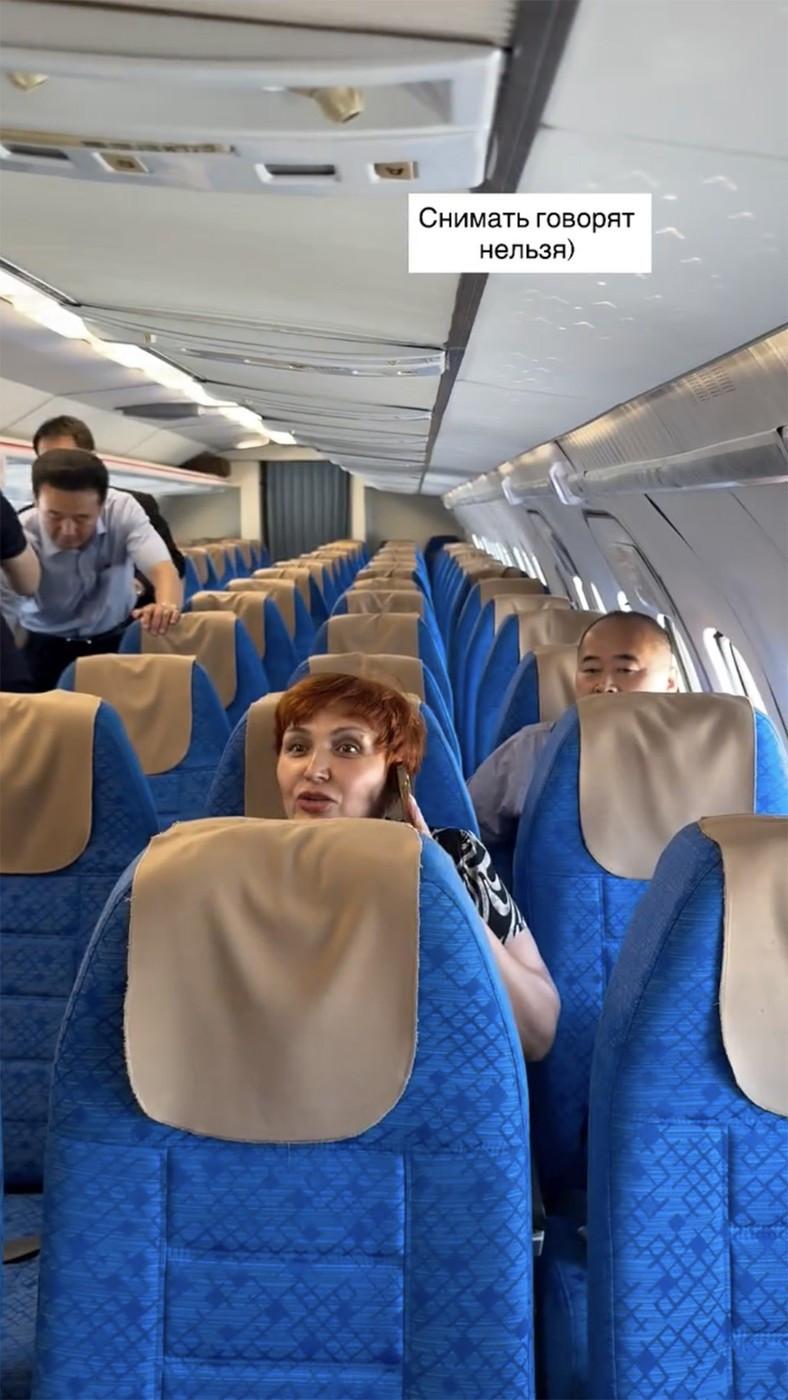 Nu e aproape nimeni în avion. Rușii nu vor să viziteze Coreea de Nord, cursele subvenționate de la Moscova spre Phenian sunt goale 1059425