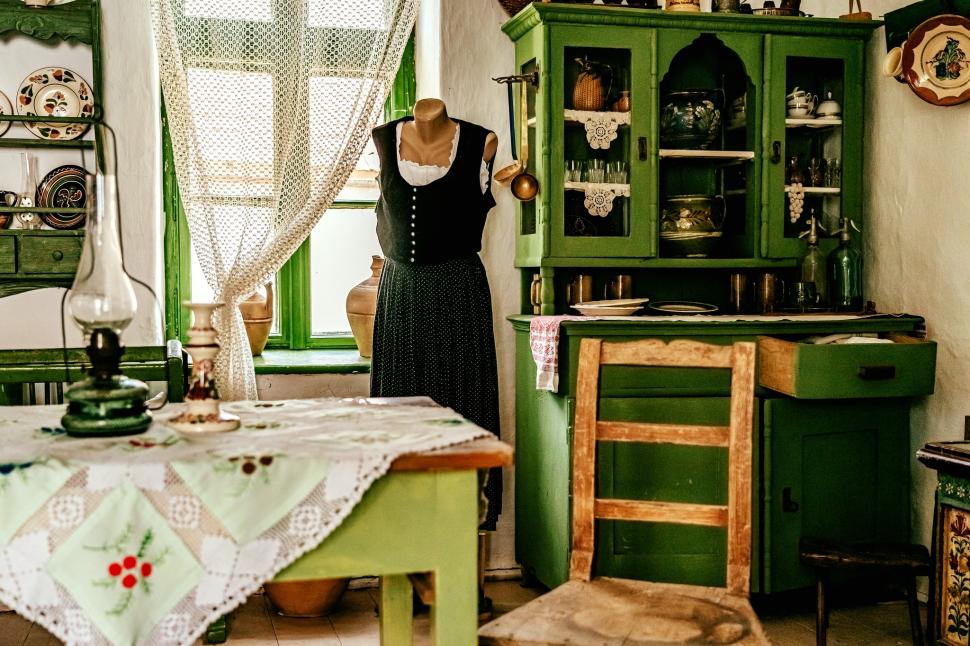 Satul unic în România „construit rotund”: Singurul șvab care mai locuiește în Charlottenburg povestește cum orășenii îi strică forma 1059370