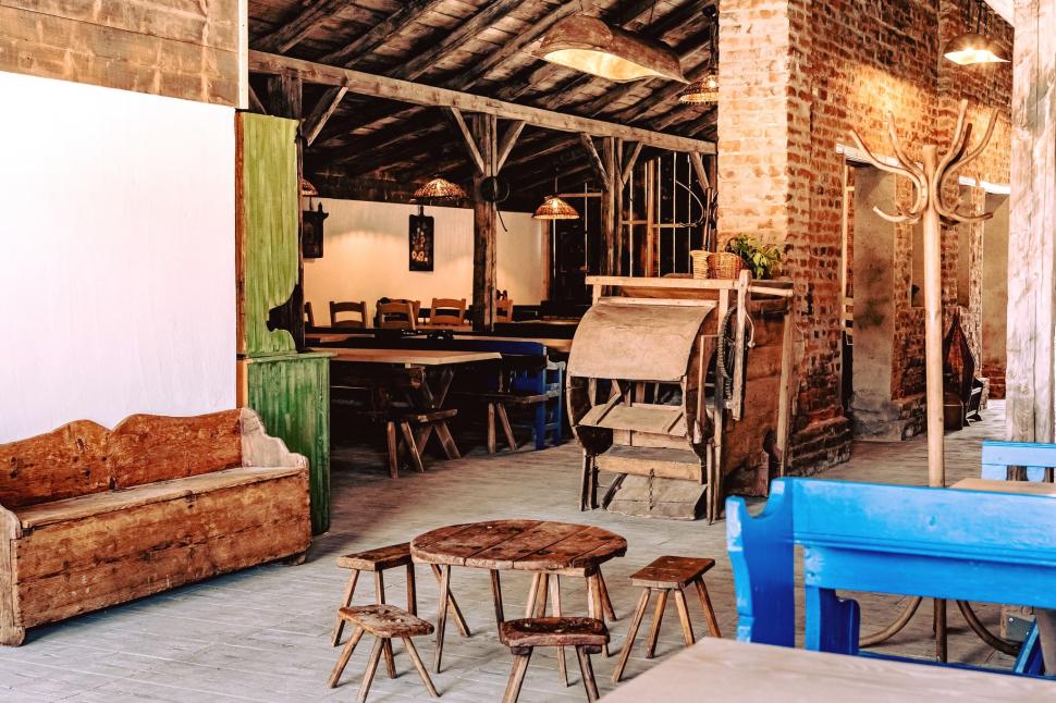 Satul unic în România „construit rotund”: Singurul șvab care mai locuiește în Charlottenburg povestește cum orășenii îi strică forma 1059371