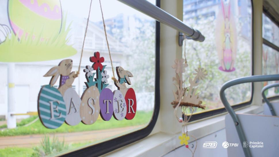 Tramvaiul Iepurașului va circula prin București, în Joia Mare. Copiii care călătoresc cu el primesc cadouri. Traseu, stații și program 1059498