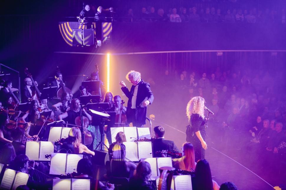 De la ariile lui Puccini la „Rolling in the Deep”. Cum a ajuns Alexandra Crișan vocea celui mai mare turneu simfonic al Europei 1059927