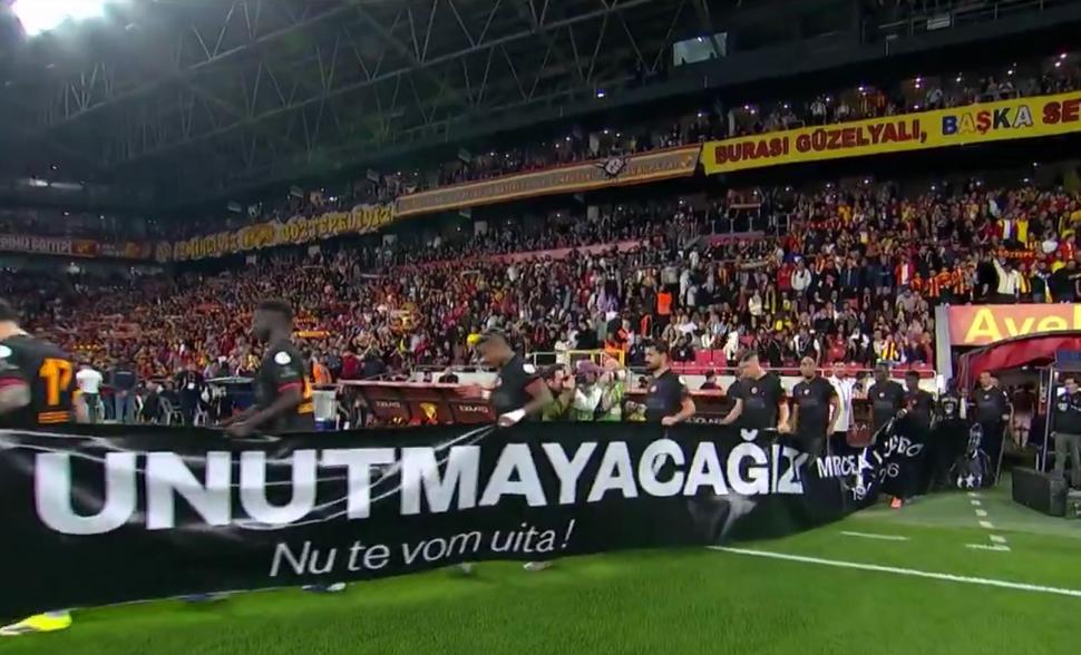 Jucătorii Galatasaray, mesaj special în română pentru Mircea Lucescu, în Campionatul Turciei. Momente de reculegere, pe mari stadioane 1059707
