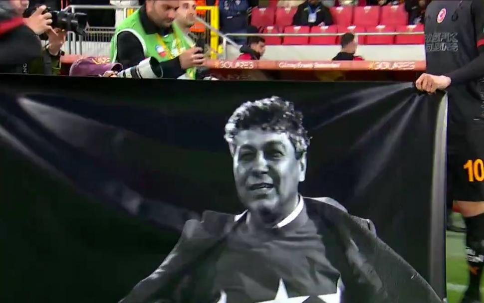 Jucătorii Galatasaray, mesaj special în română pentru Mircea Lucescu, în Campionatul Turciei. Momente de reculegere, pe mari stadioane 1059709