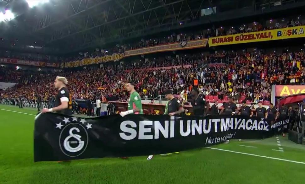 Jucătorii Galatasaray, mesaj special în română pentru Mircea Lucescu, în Campionatul Turciei. Momente de reculegere, pe mari stadioane 1059710