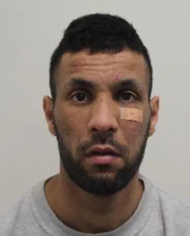 Un hoț a furat o poșetă și nu și-a dat seama că obiectul bizar din ea era un ou Fabergé de 2 mil. €. L-a dat la schimb pe niște droguri 1059867