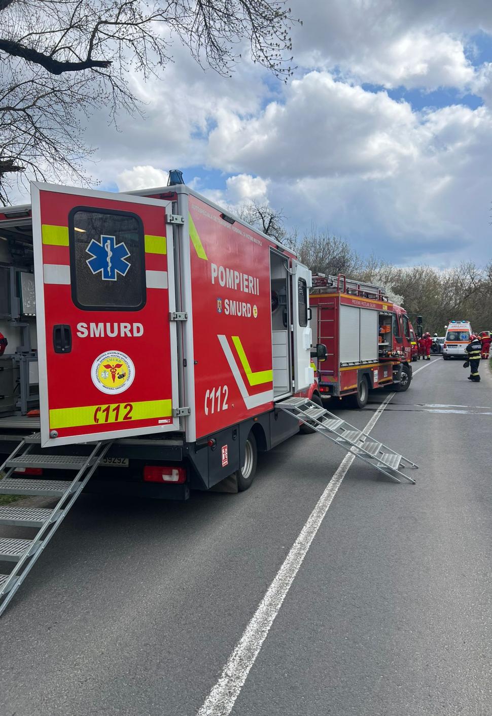 Accident cu şapte victime, la ieşirea din Mediaş. S-a activat planul roşu de intervenţie şi a fost solicitat un elicopter SMURD 1060053