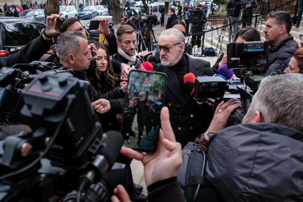 Mircea Lucescu a fost înmormântat cu onoruri militare la Cimitirul Bellu 1060002