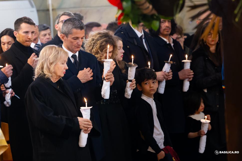Mircea Lucescu a fost înmormântat cu onoruri militare la Cimitirul Bellu 1060024