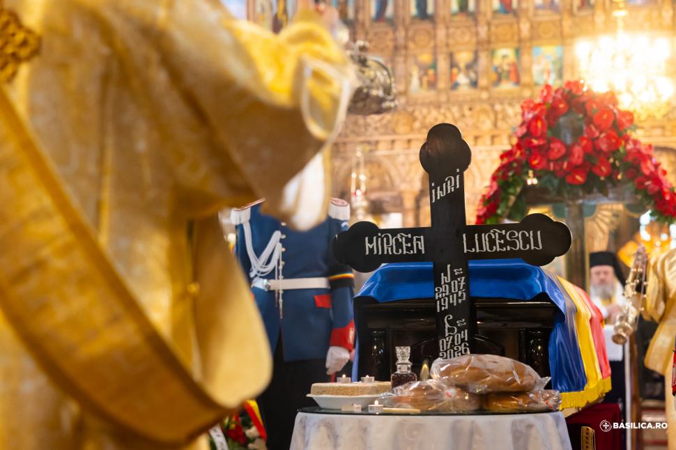 Mircea Lucescu a fost înmormântat cu onoruri militare la Cimitirul Bellu 1060031