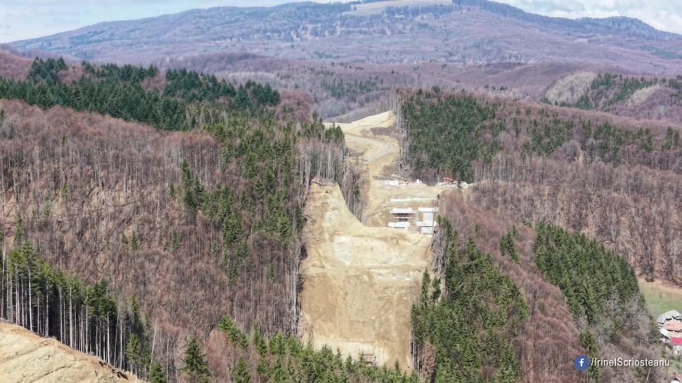 Autostrada care străbate Carpații: Se pregătește forarea Tunelului Poiana cu cârtița TBM. Progres de 13,5% pe secțiunea Cornetu–Tigveni 1060210