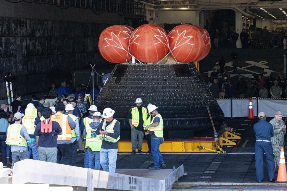 Cum arată capsula Orion după trecerea prin atmosferă. Nava NASA a suportat temperaturi de peste 2.000 de grade 1060312