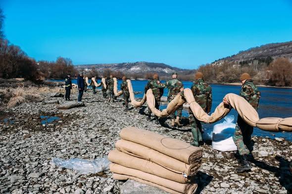 Cum un bombardament rusesc în Ucraina a contaminat apa potabilă a Moldovei. Cea mai gravă criză a țării de la Cernobîl încoace 1060319