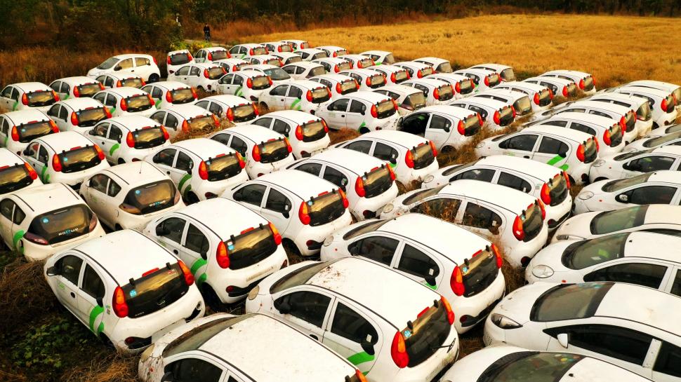 Totul este uriaș în China. Chiar și cimitirul de mașini abandonate. Imagini aeriene uluitoare  1060956