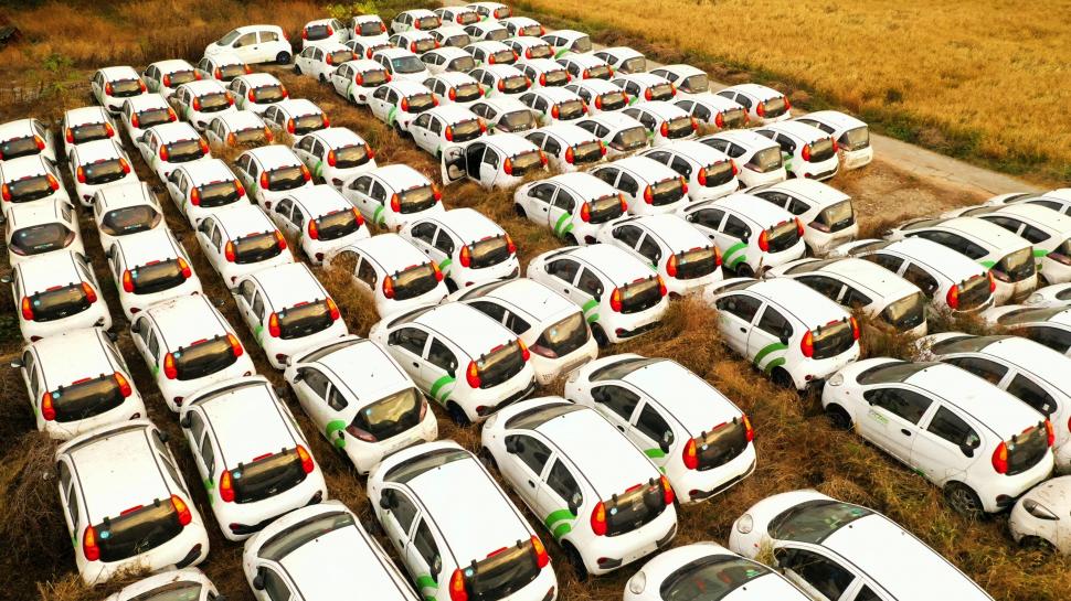 Totul este uriaș în China. Chiar și cimitirul de mașini abandonate. Imagini aeriene uluitoare  1060958