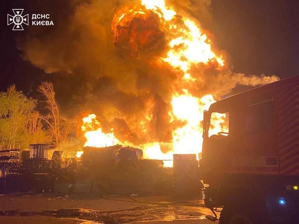 Atac masiv al Rusiei asupra Ucrainei. Rachete și drone au lovit Kievul și Odesa. Cel puțin 16 morți, printre care și un copil 1061232