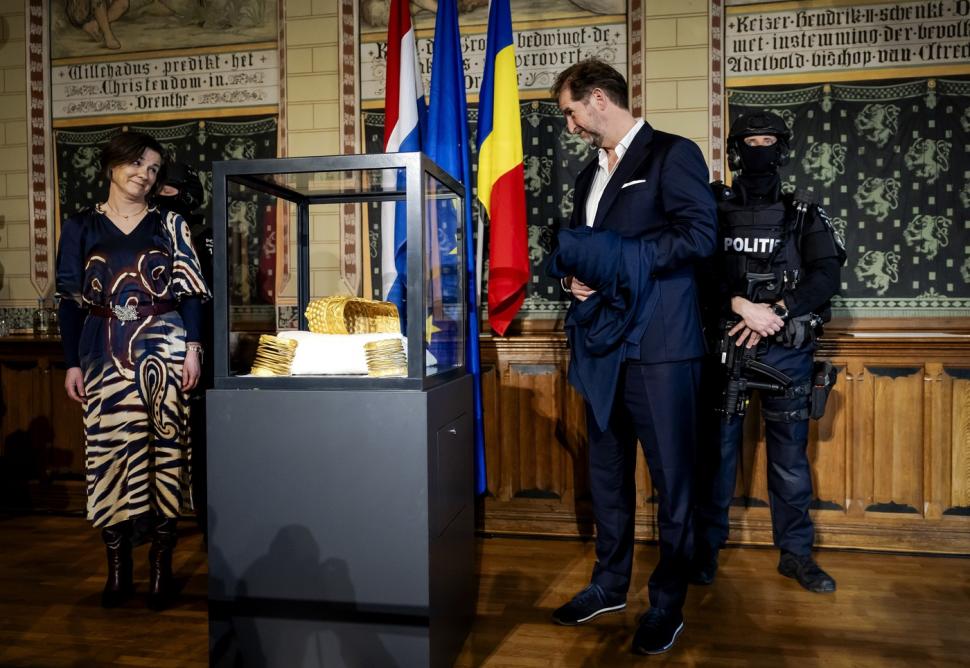 Coiful de la Coțofenești și a brățările dacice sunt repatriate săptămâna viitoare. Tezaurul va fi expus 10 zile la Muzeul de Istorie 1061244