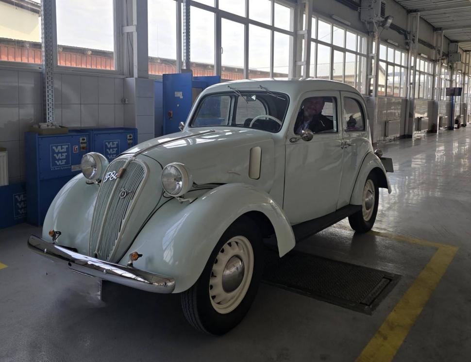 Imagini cu un spectaculos Fiat 508C, fabricat în 1937, care a mers, pentru omologare, la RAR Vaslui. "A pus Italia pe roți" 1061364
