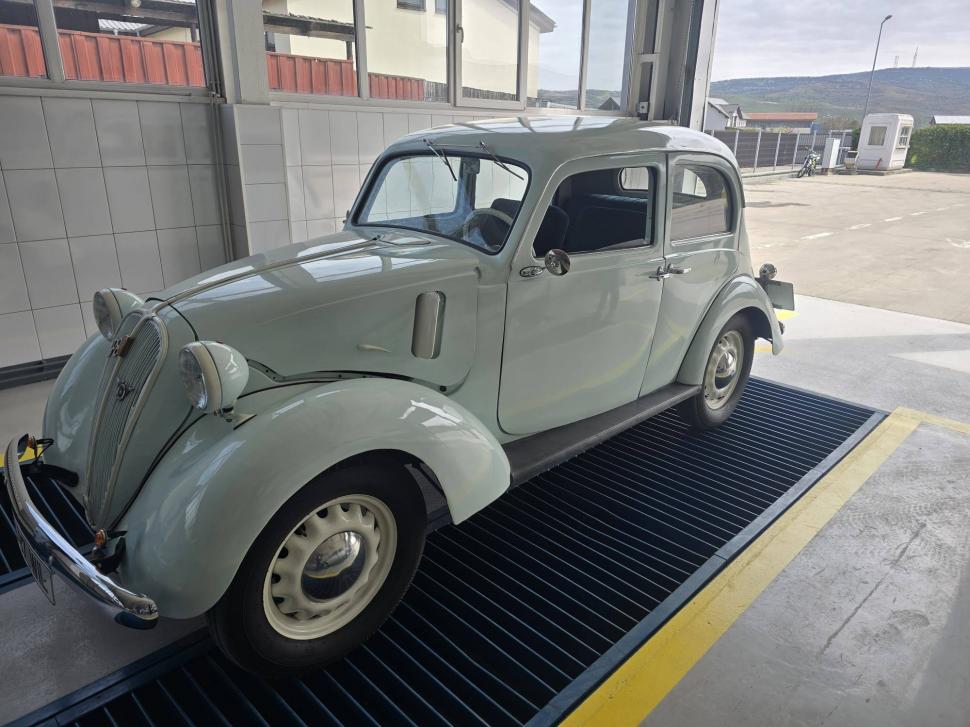 Imagini cu un spectaculos Fiat 508C, fabricat în 1937, care a mers, pentru omologare, la RAR Vaslui. "A pus Italia pe roți" 1061366