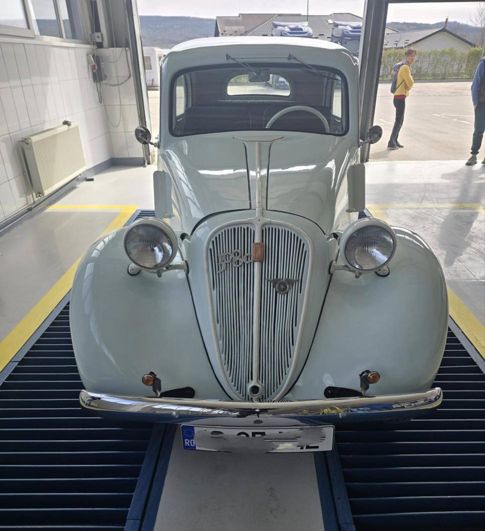 Imagini cu un spectaculos Fiat 508C, fabricat în 1937, care a mers, pentru omologare, la RAR Vaslui. "A pus Italia pe roți" 1061367
