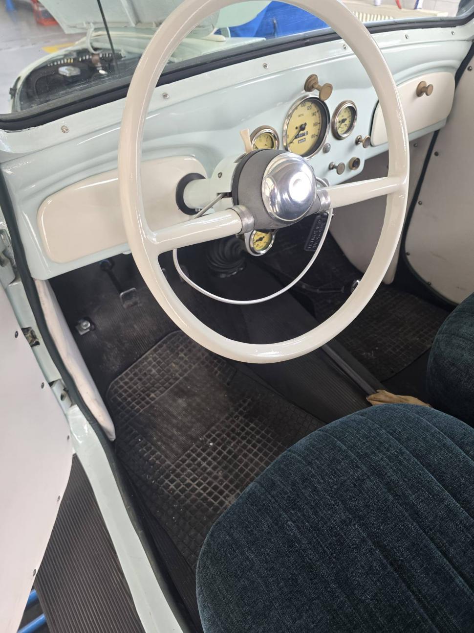 Imagini cu un spectaculos Fiat 508C, fabricat în 1937, care a mers, pentru omologare, la RAR Vaslui. "A pus Italia pe roți" 1061369