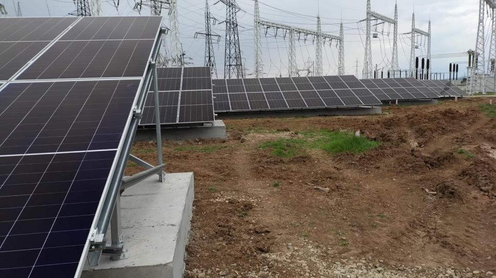 Panouri fotovoltaice în șase stații electrice: Transelectrica investește 51,7 milioane de euro din PNRR 1061187